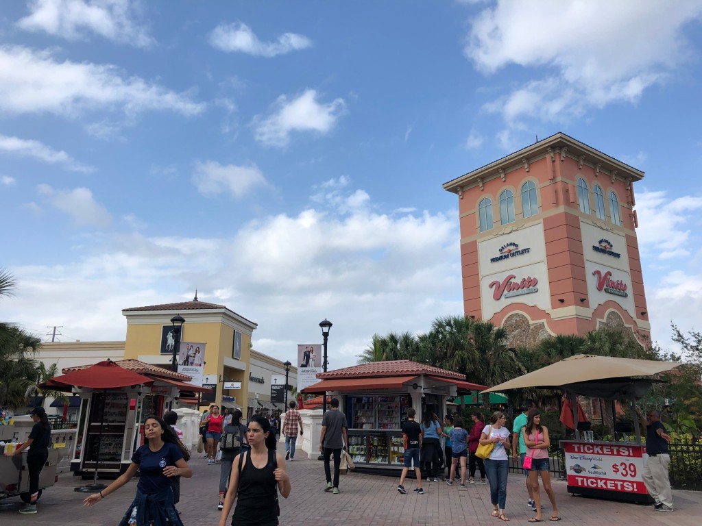 {USA} Part 6: Shopping in Orlando